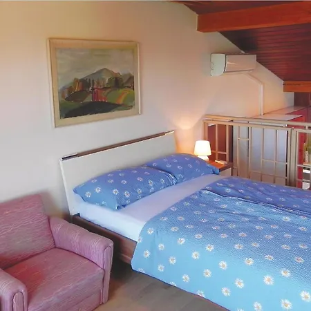 Lovely In With Kitchen بيران