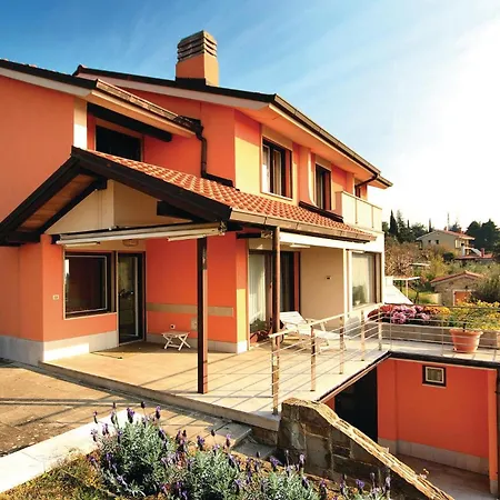 Apartamento Lovely In With Kitchen